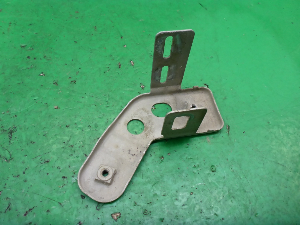 Кронштейн радиатора