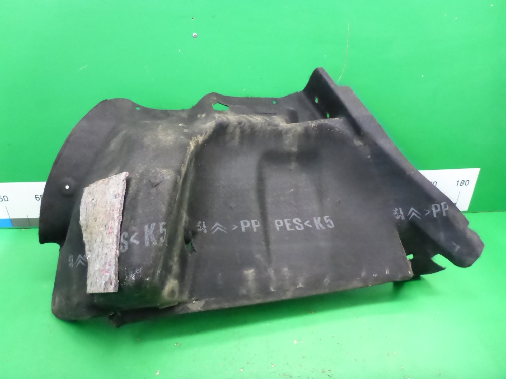 Обшивка багажника