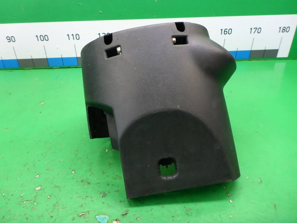 Кожух рулевой колонки