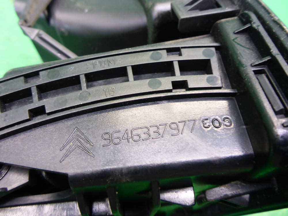 Дефлектор воздушный