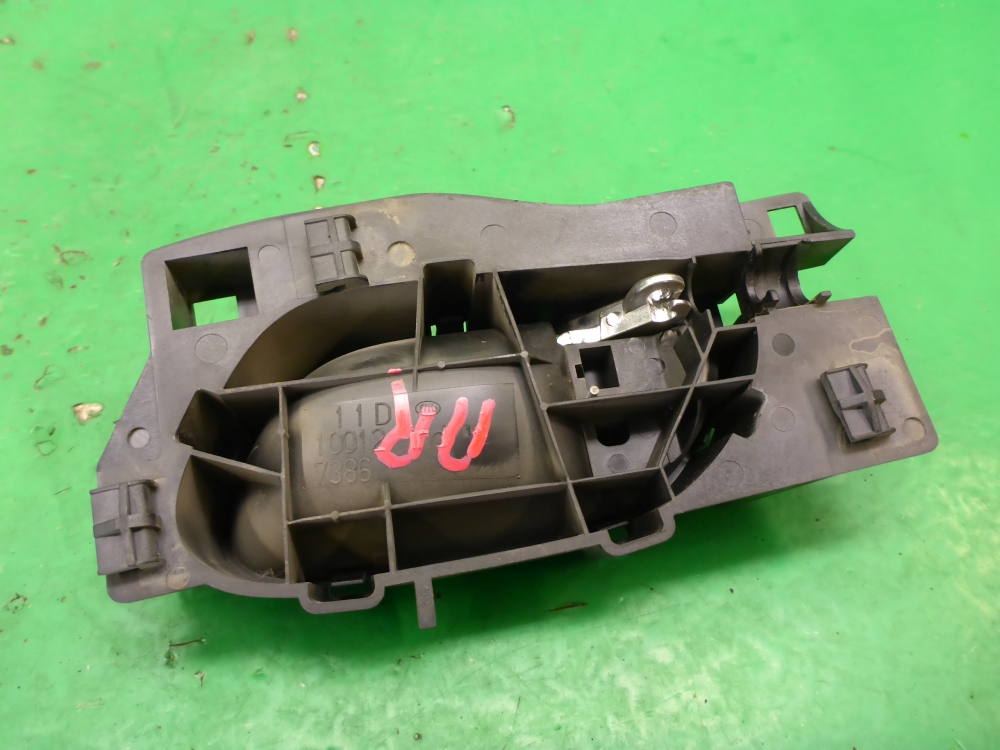 Ручка двери передней внутренняя правая