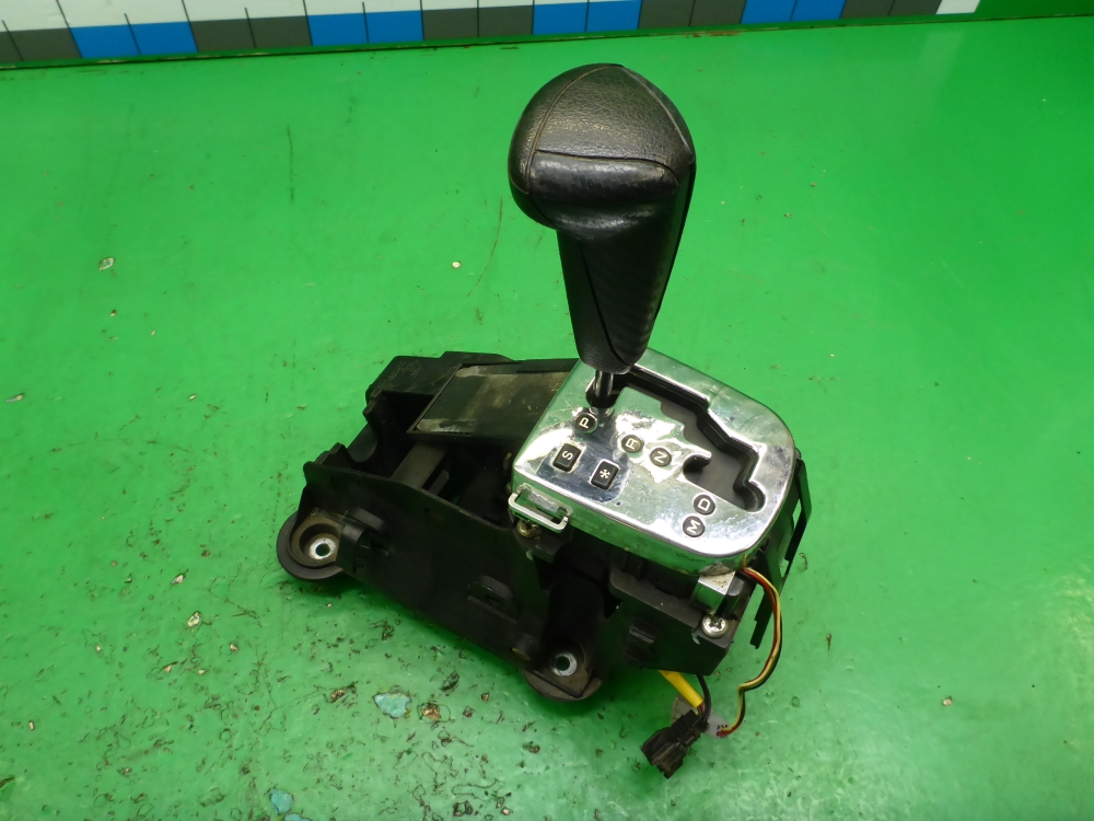 Кулиса МКПП / АКПП