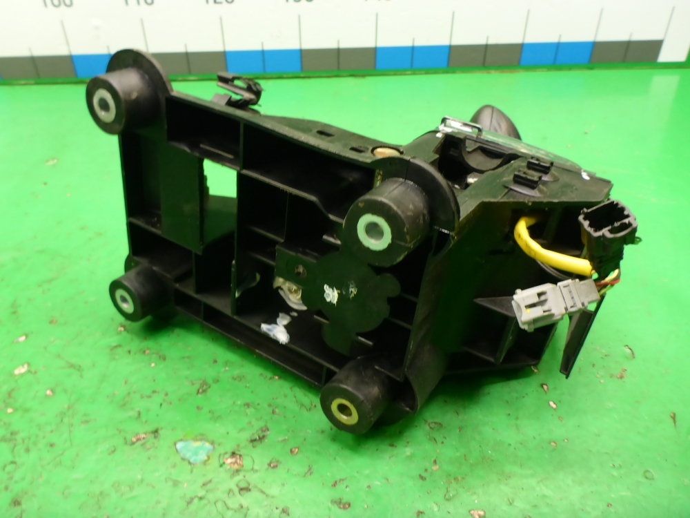 Кулиса МКПП / АКПП