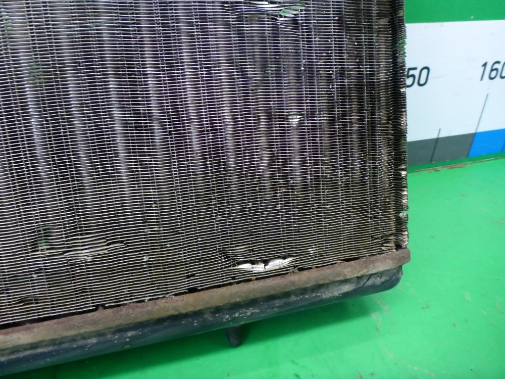 Радиатор охлаждения двигателя основной