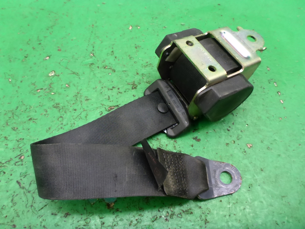 Ремень безопасности