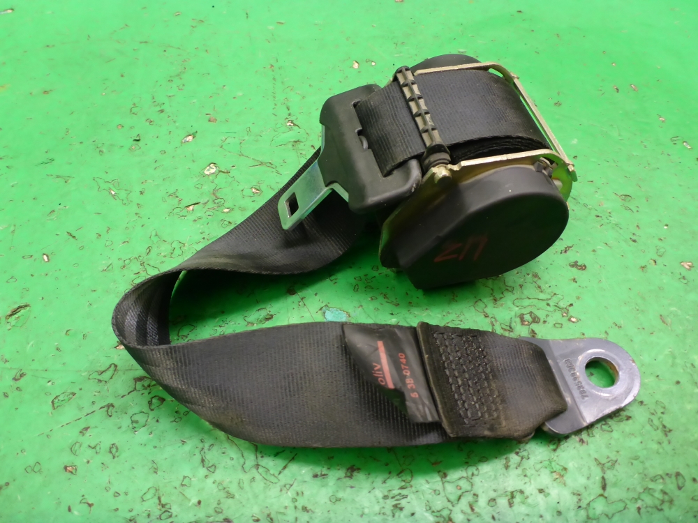 Ремень безопасности