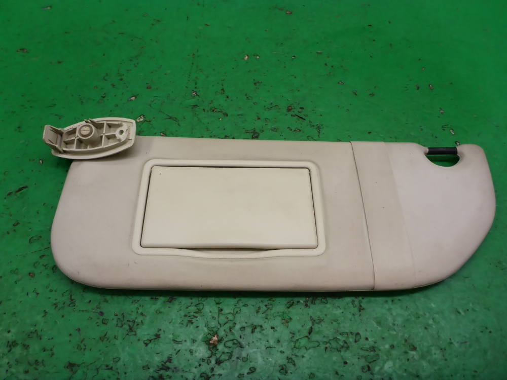 Козырек солнцезащитный