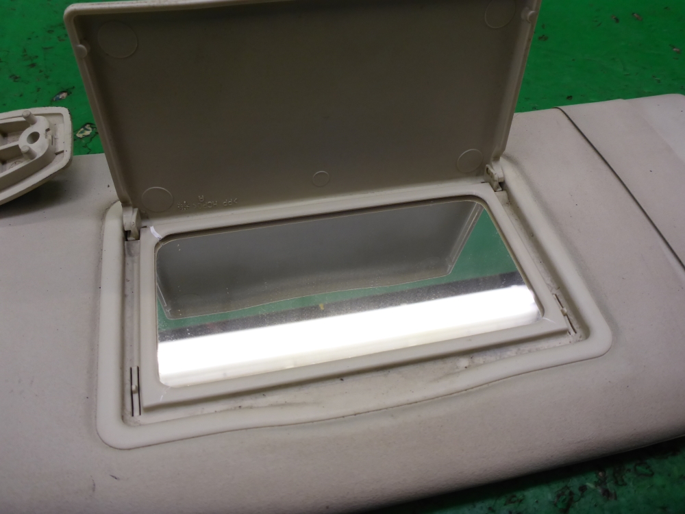 Козырек солнцезащитный