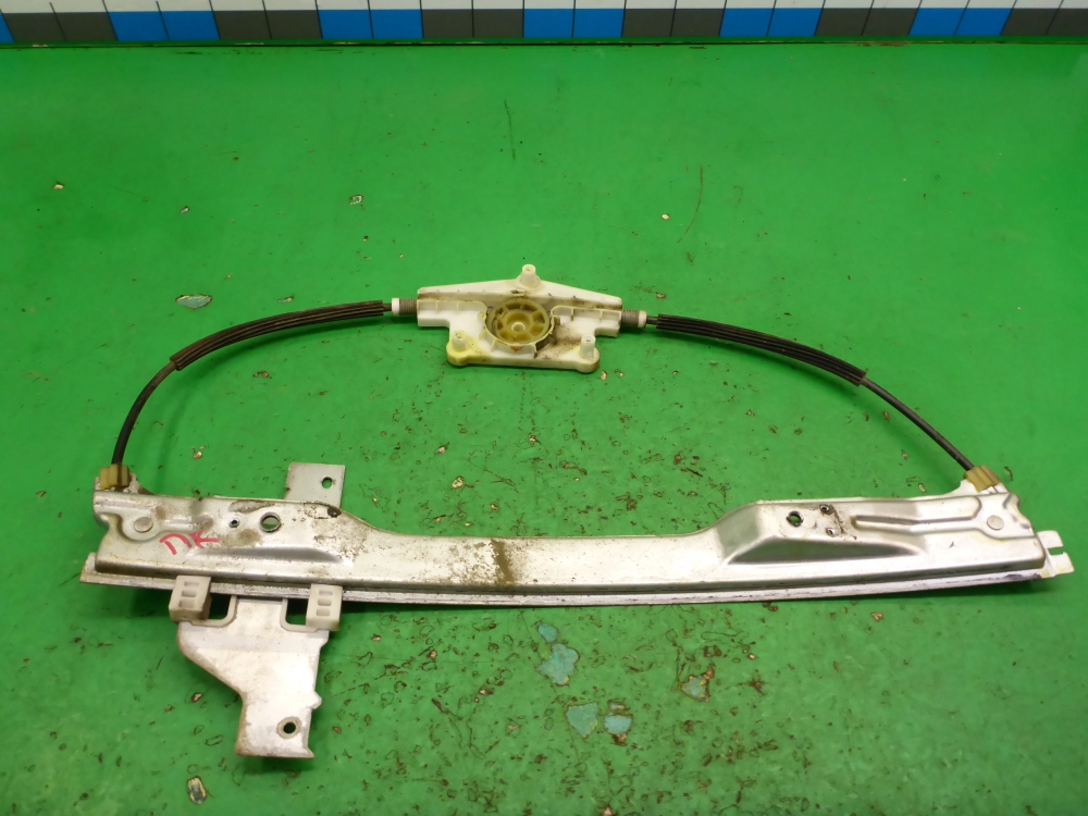 Стеклоподъемник электр. передний правый