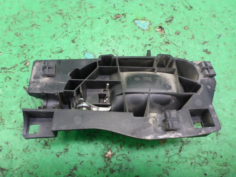 Ручка двери задней внутренняя правая