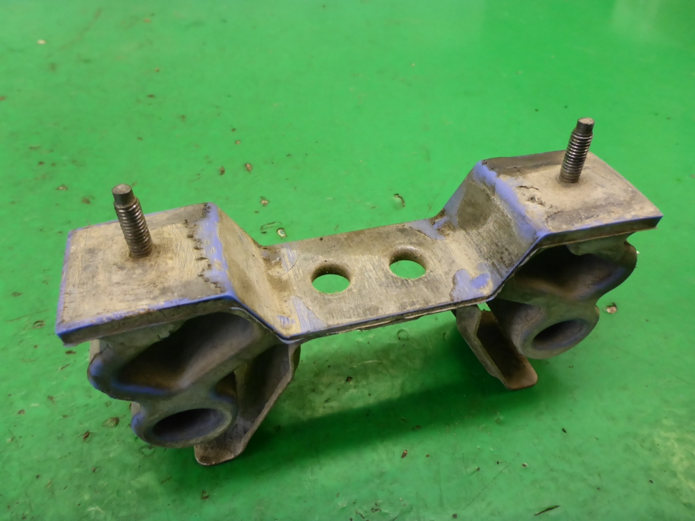 Кронштейн (сопут. товар)