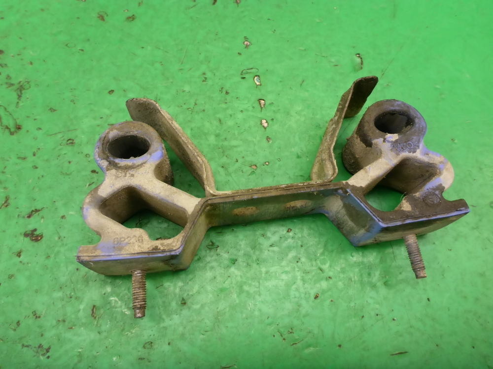 Кронштейн (сопут. товар)