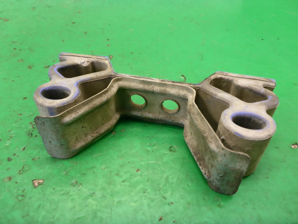 Кронштейн (сопут. товар)