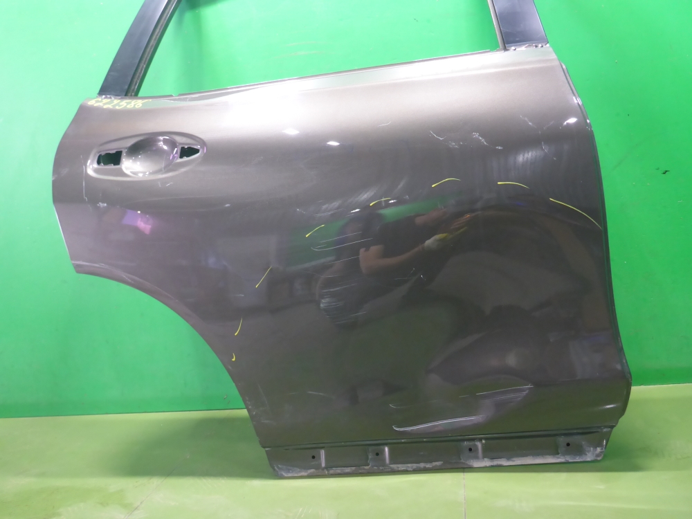 Дверь задняя правая