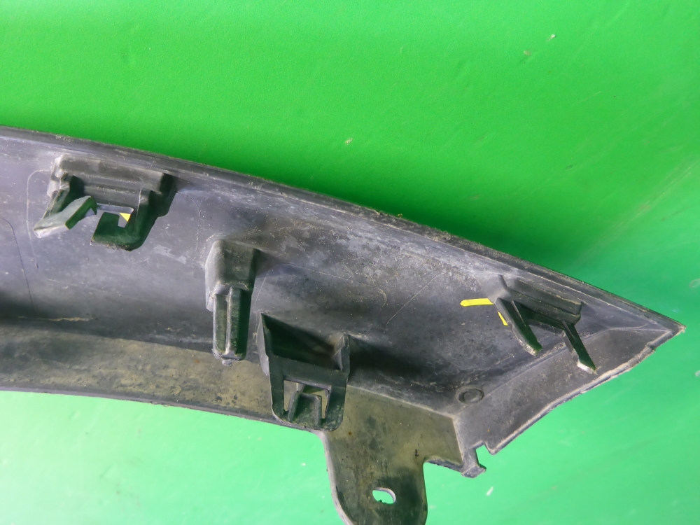 Накладка переднего крыла левого