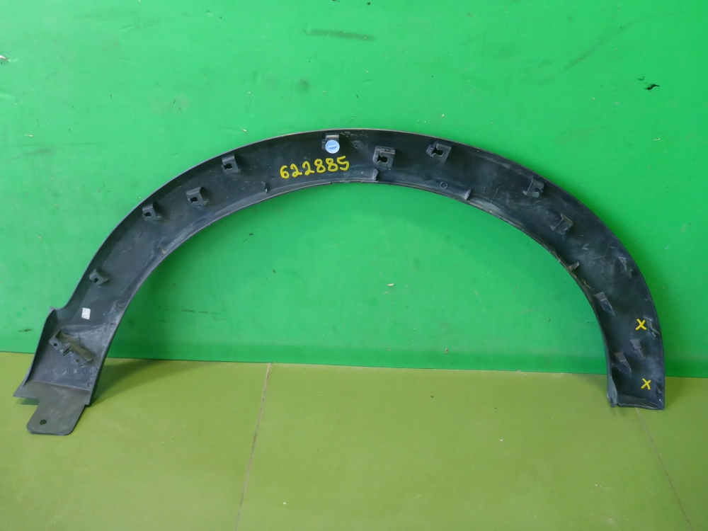 Накладка переднего крыла левого