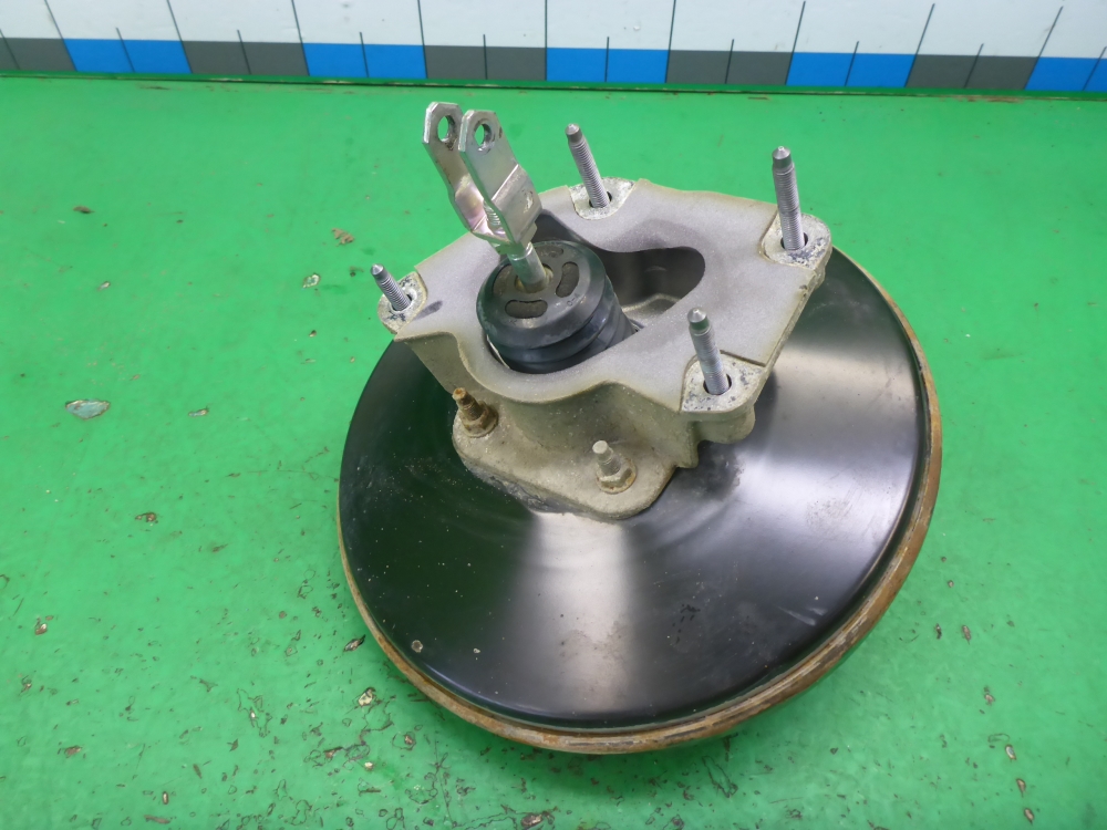 Усилитель тормозов вакуумный