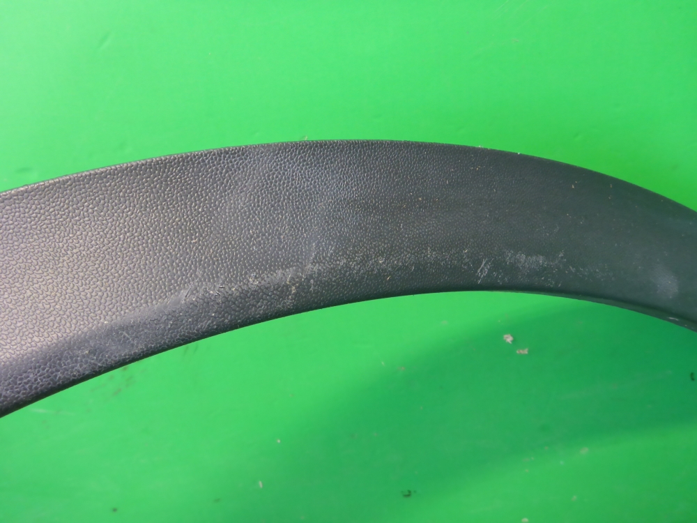 Накладка заднего крыла правого