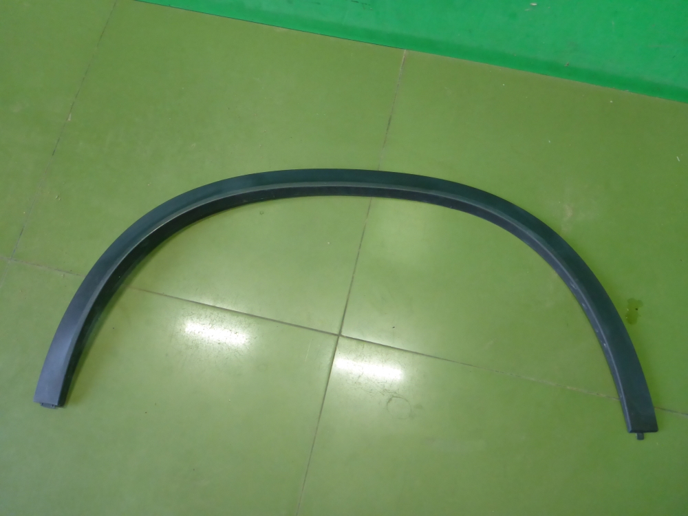 Накладка заднего крыла правого