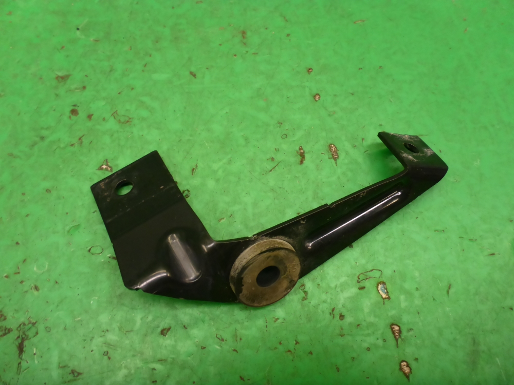 Кронштейн радиатора