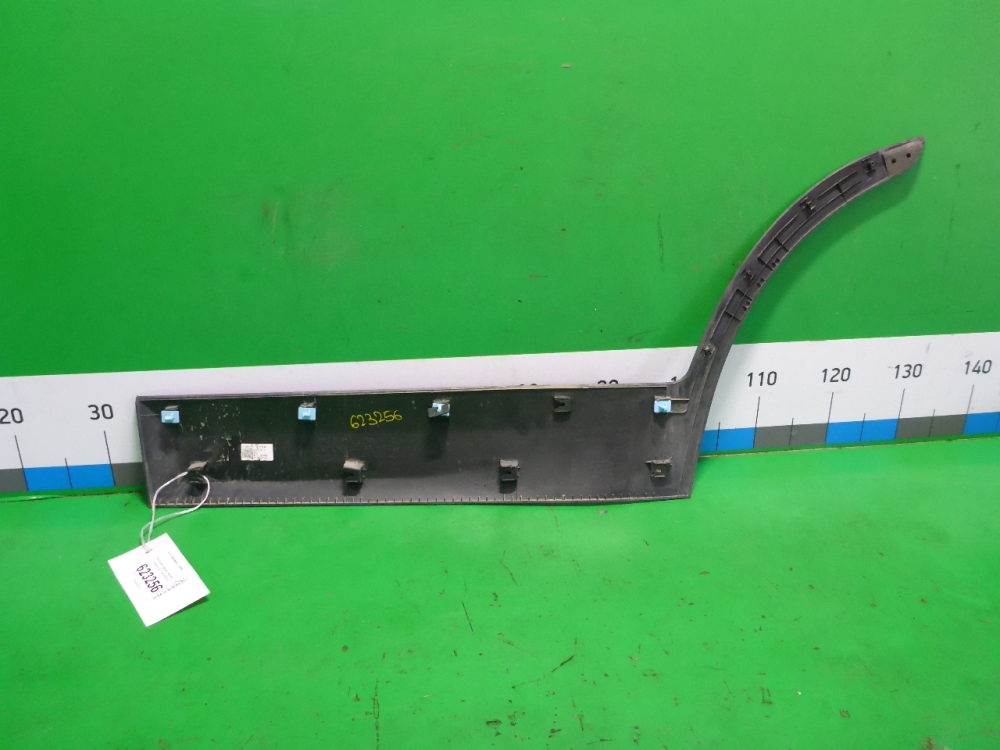 Накладка двери задней правой