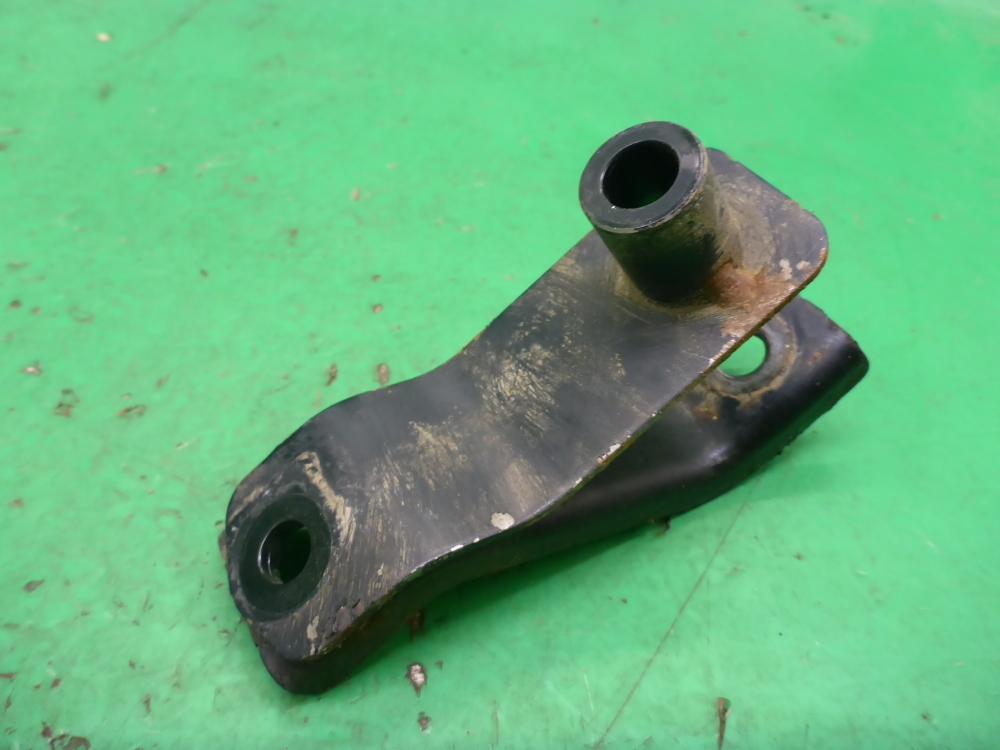 Кронштейн опоры КПП