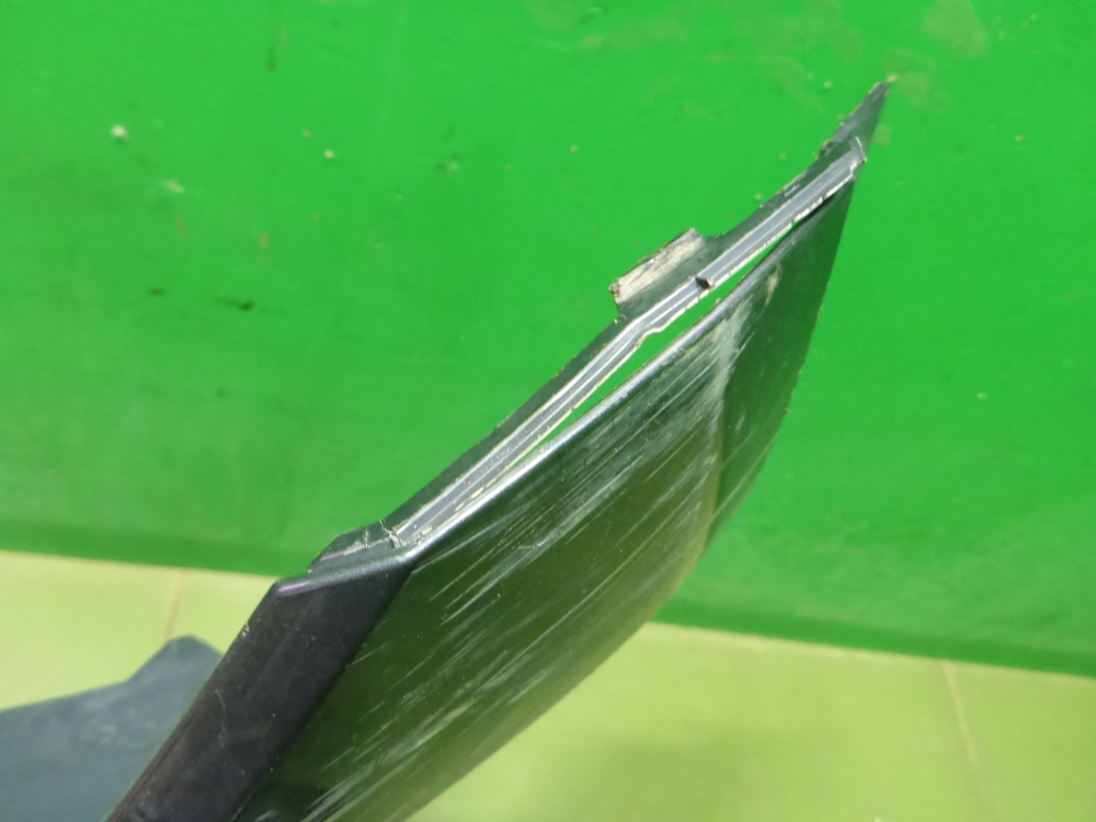 Накладка переднего бампера левая