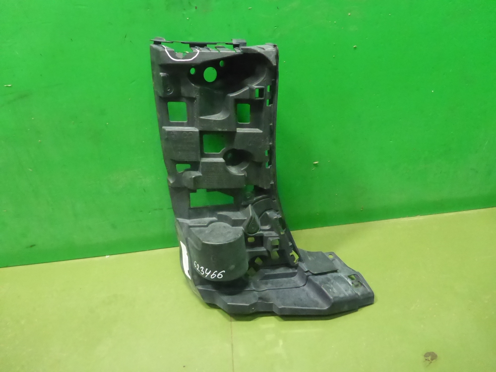 Кронштейн заднего бампера левый