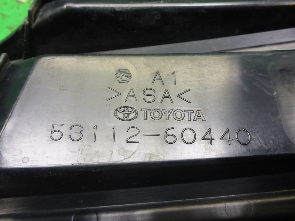 Решетка в бампер правая