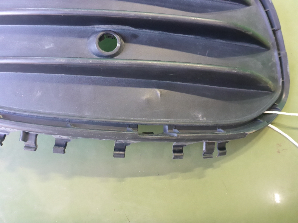 Решетка в бампер левая