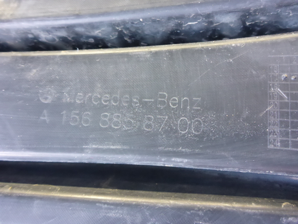 Решетка в бампер левая