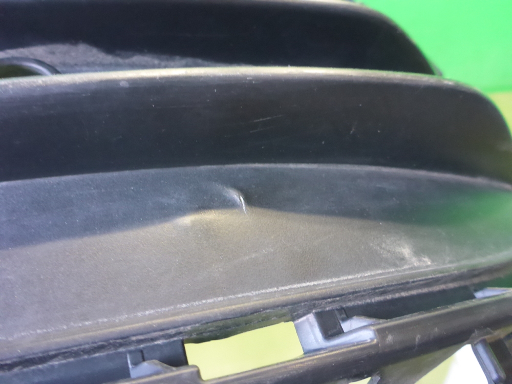 Решетка в бампер левая