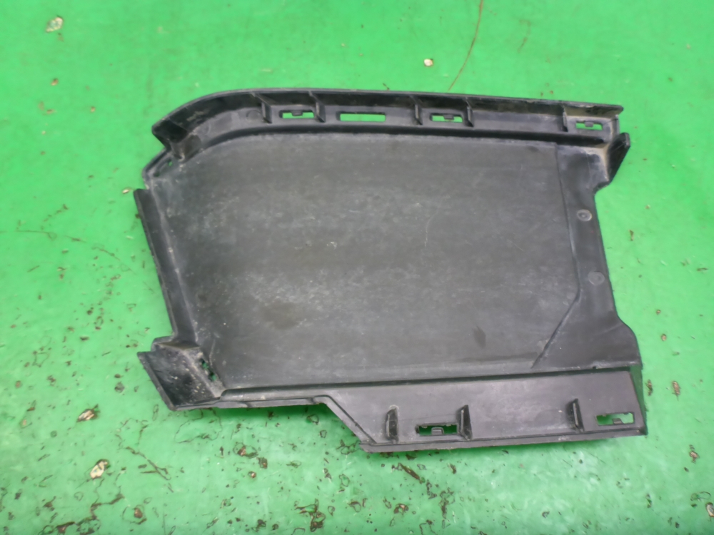 Решетка в бампер правая