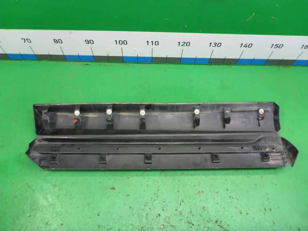 Накладка двери задней правой