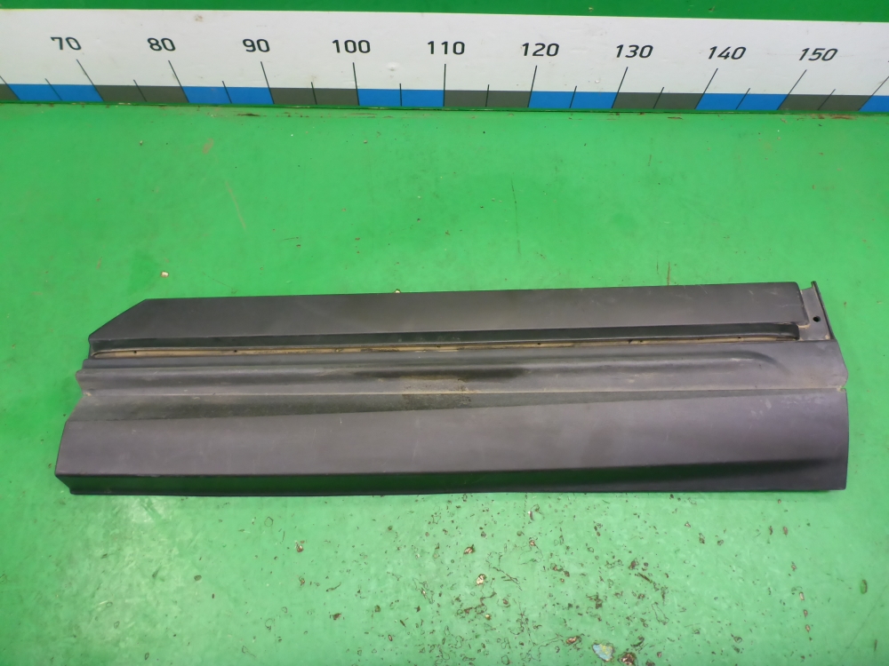 Накладка двери задней правой