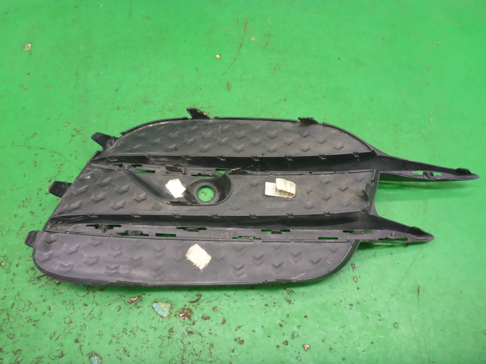 Решетка в бампер левая