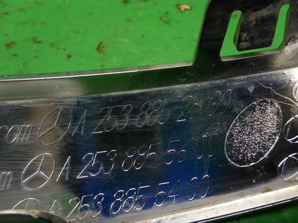 Накладка переднего бампера правая