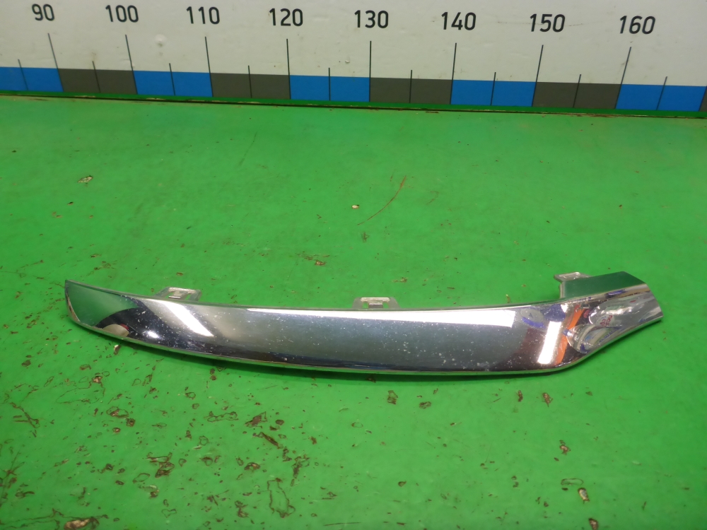 Накладка переднего бампера правая