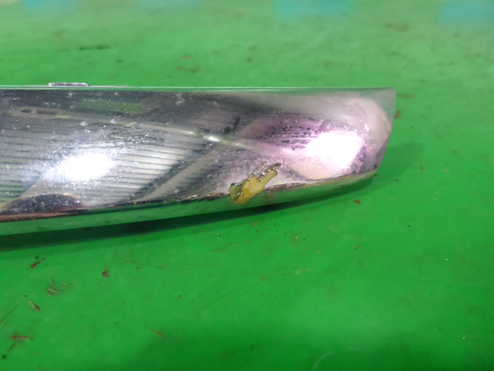 Накладка переднего бампера левая