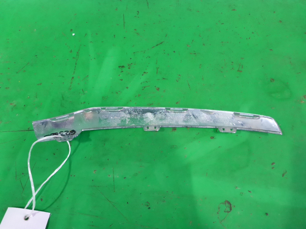 Накладка переднего бампера левая