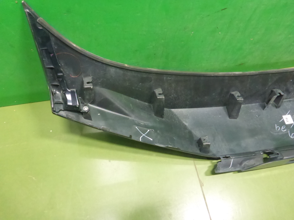 Накладка двери багажника