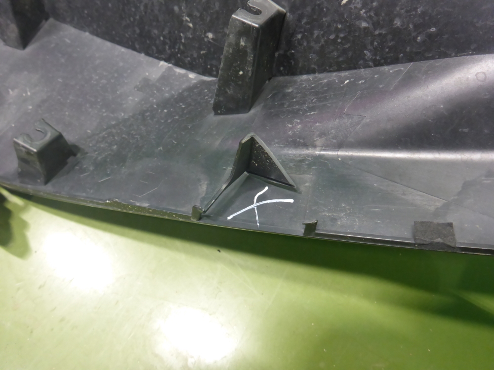 Накладка двери багажника