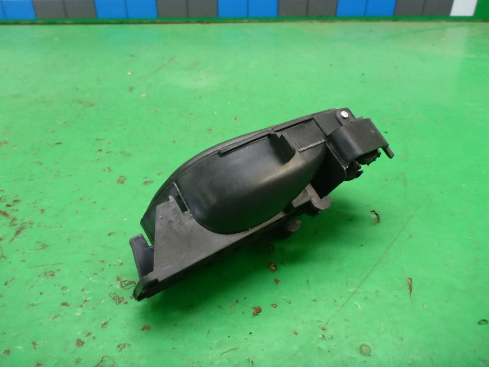 Ручка двери передней внутренняя правая