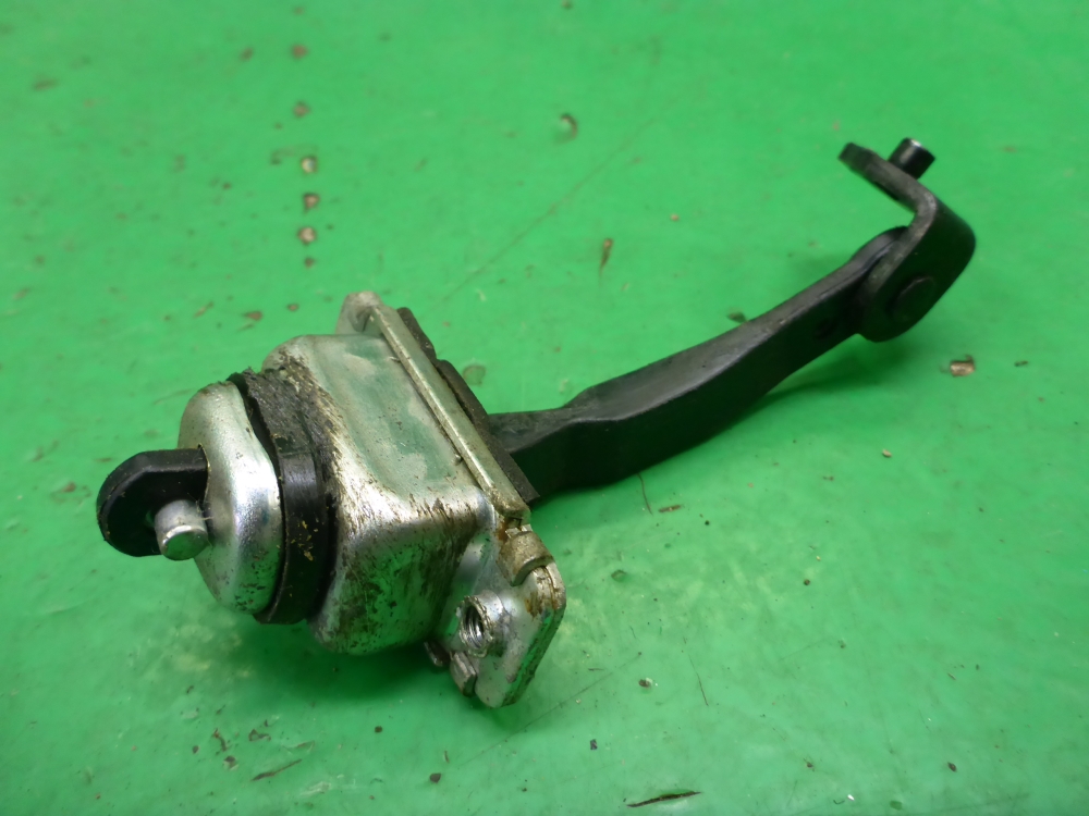 Ограничитель двери