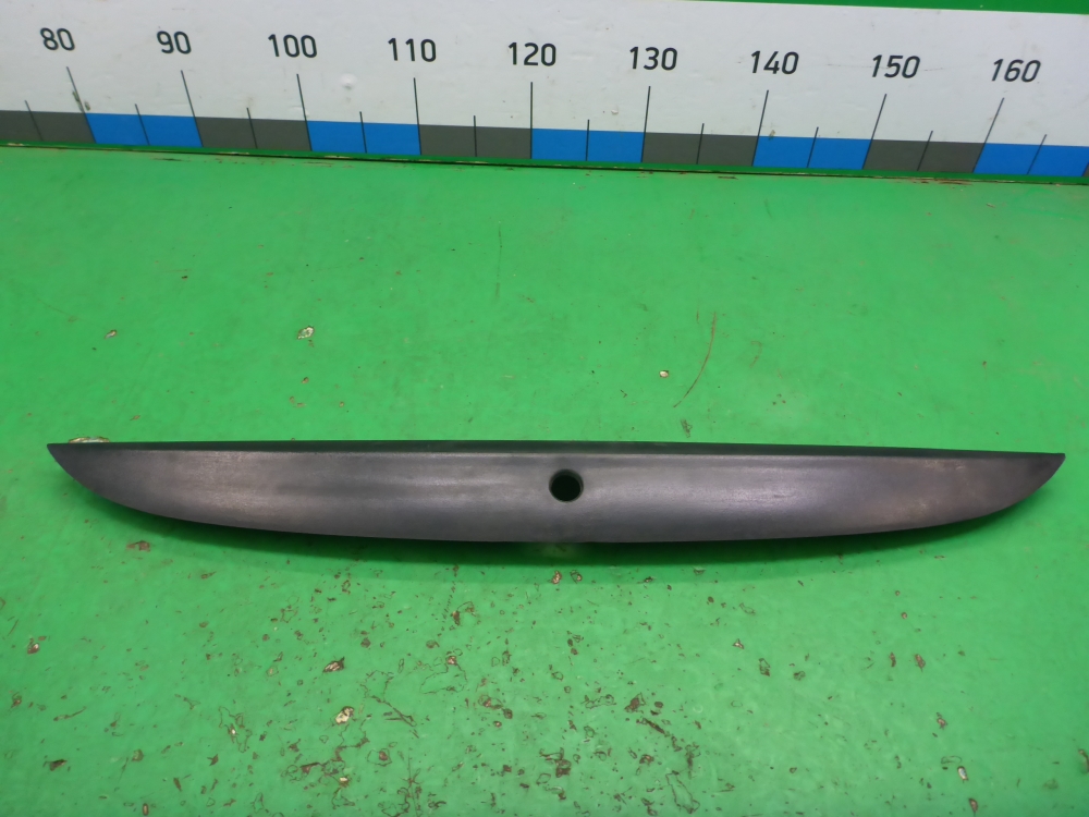 Накладка двери багажника