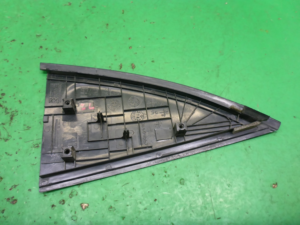 Накладка двери задней левой