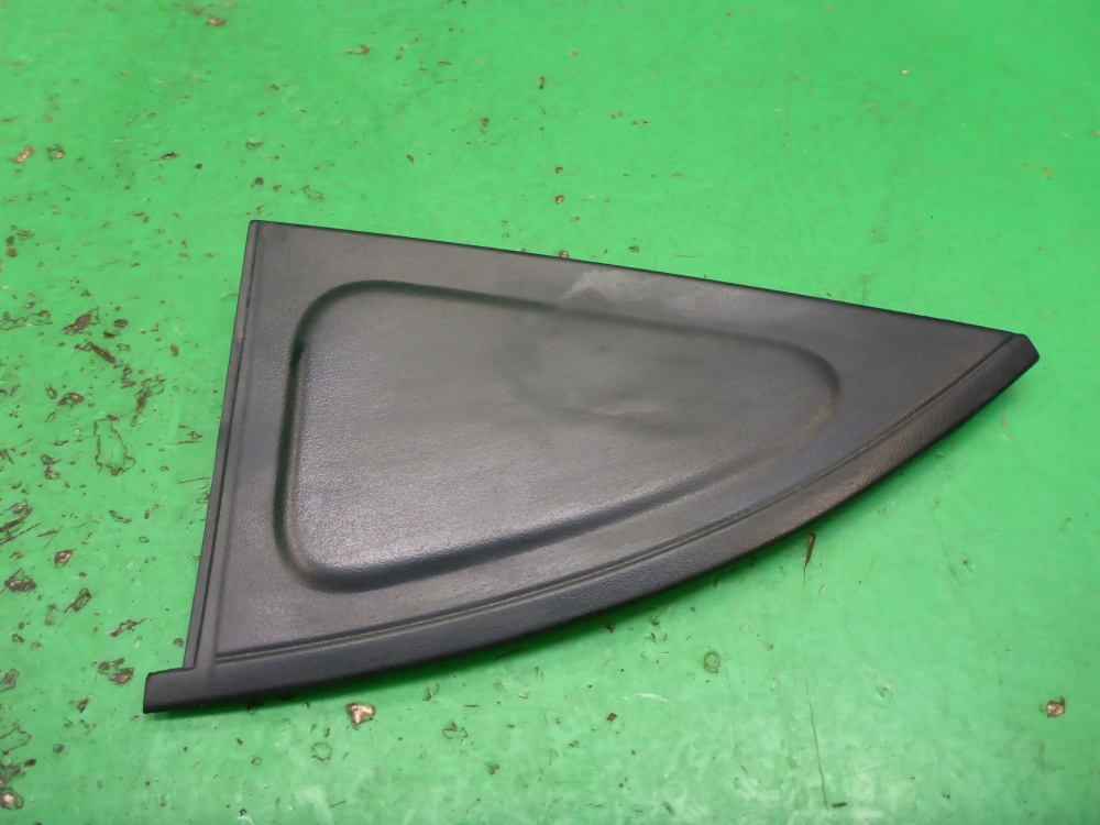 Накладка двери задней левой