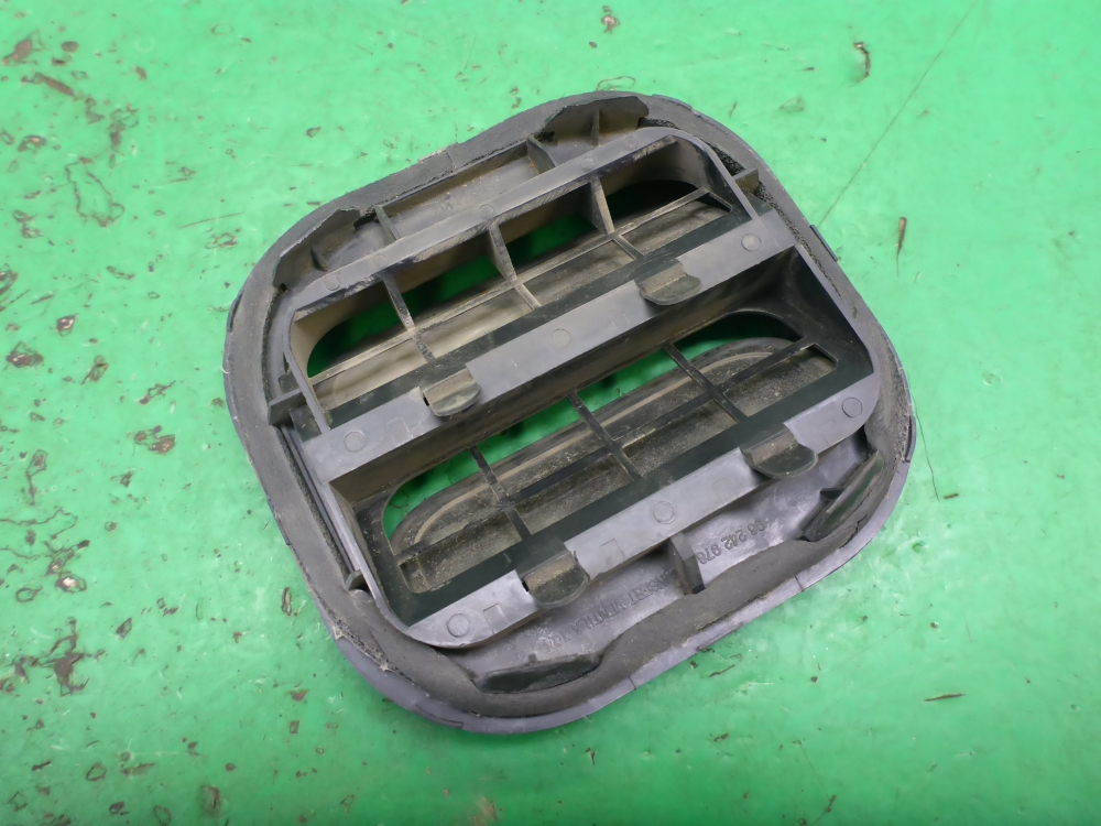 Клапан вентиляции топливного бака