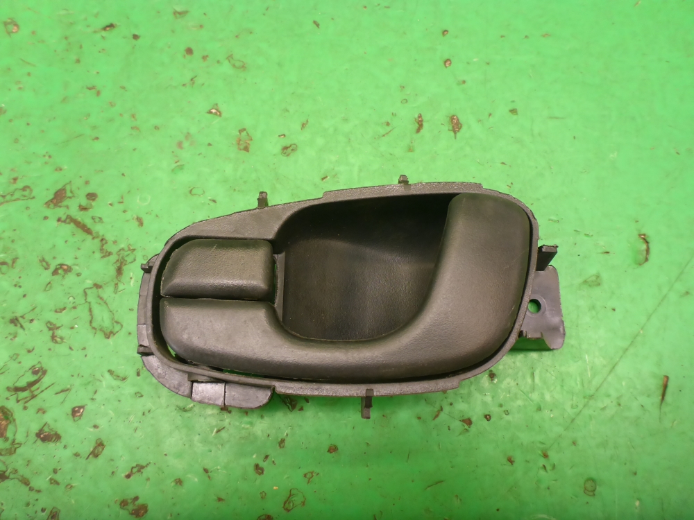 Ручка двери передней наружная левая