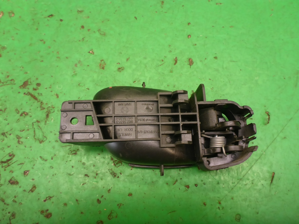 Ручка двери передней наружная левая